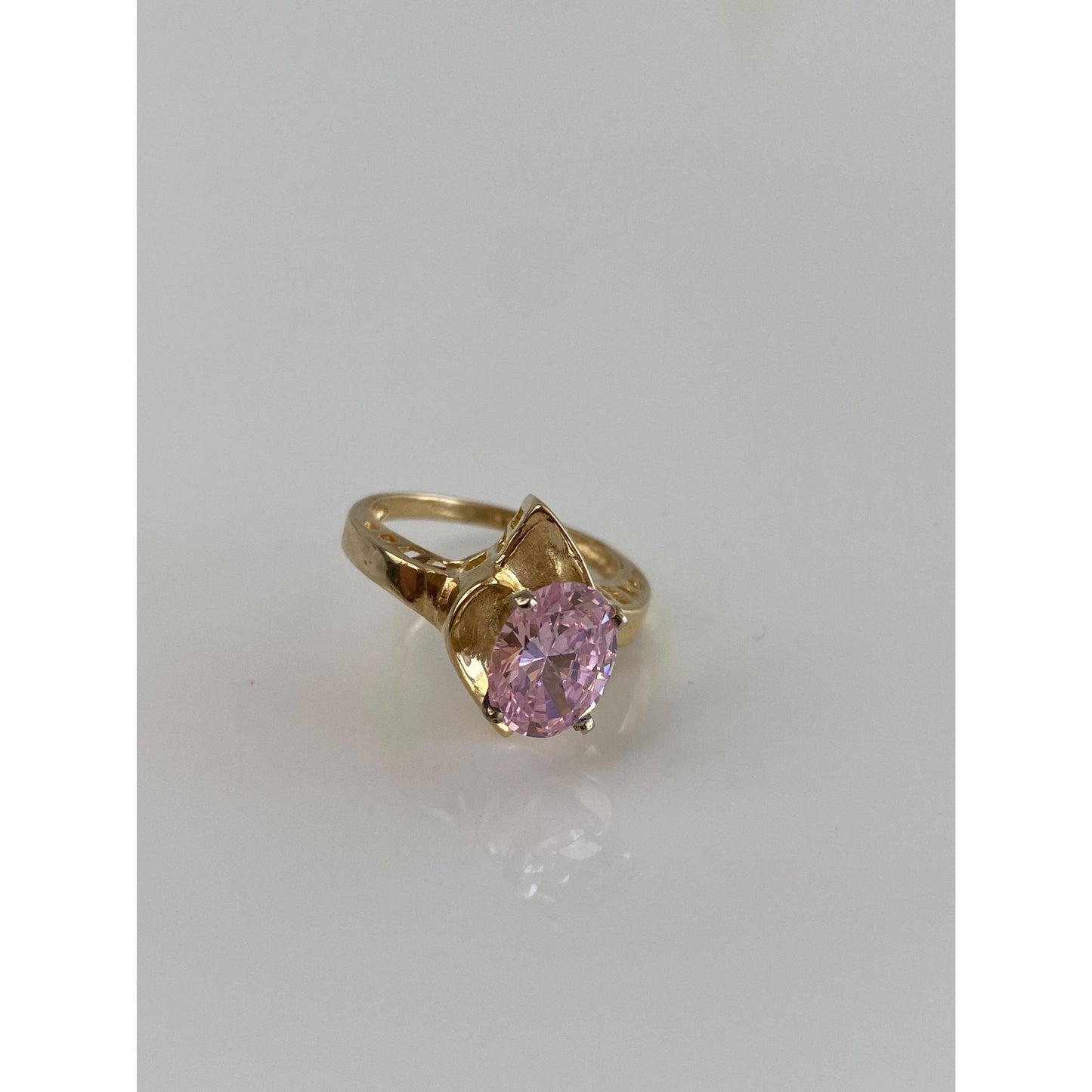 Vintage Solid 14k Yellow Gold Pink Cubic Zirconia Ring - Size 6