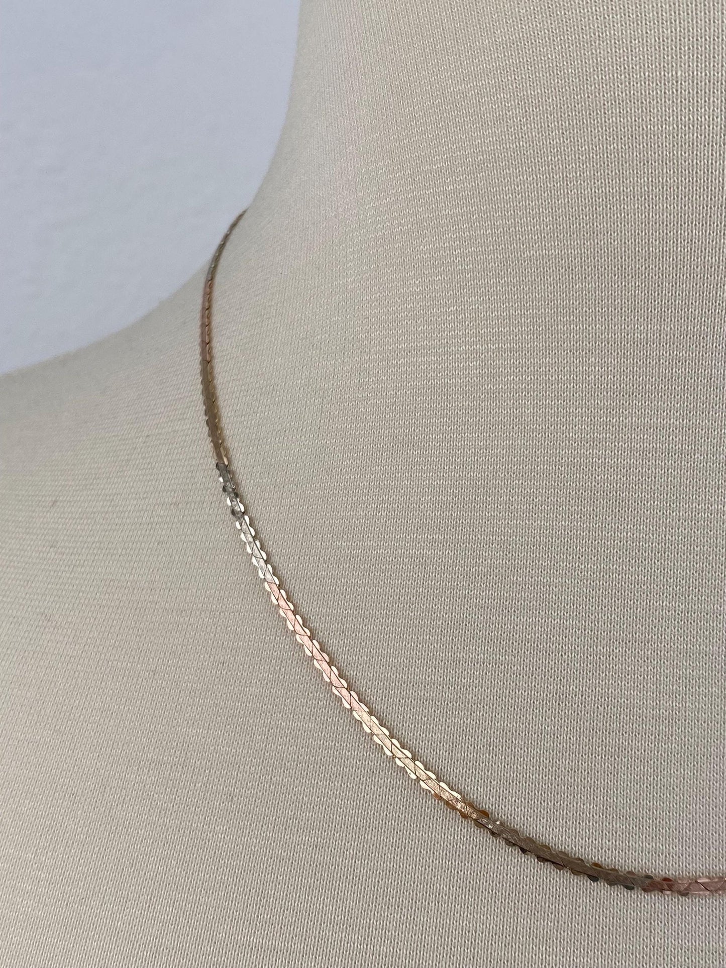 Vintage Solid 14k Tri Tone Serpentine Chain Necklace - 18 inches
