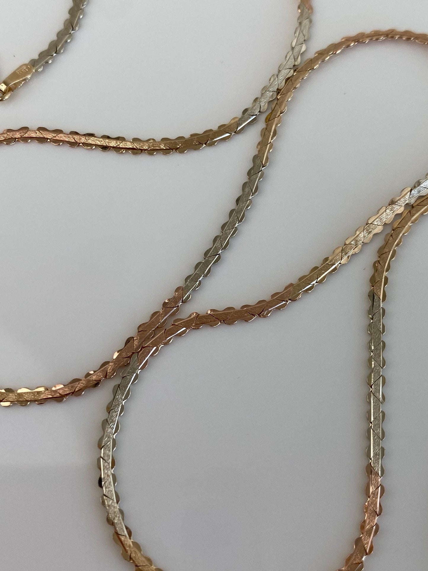 Vintage Solid 14k Tri Tone Serpentine Chain Necklace - 18 inches