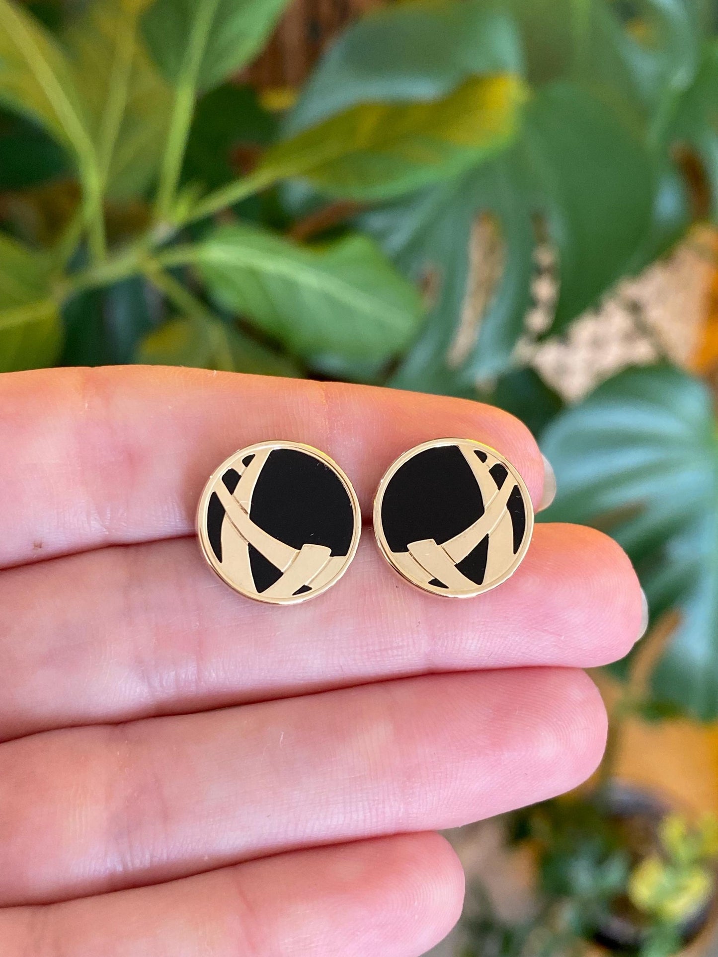 Vintage Solid 14k Yellow Gold Onyx Stud Earrings
