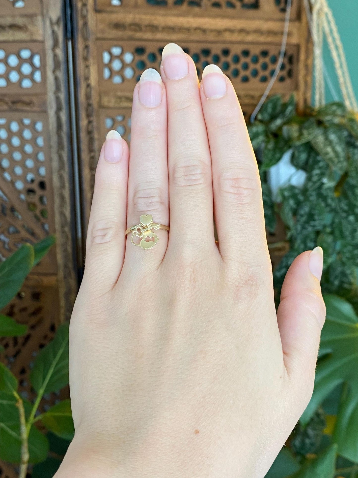 Solid 14k Yellow Gold Heart Lock & Key Spinner Fidget Ring - Size 5.75