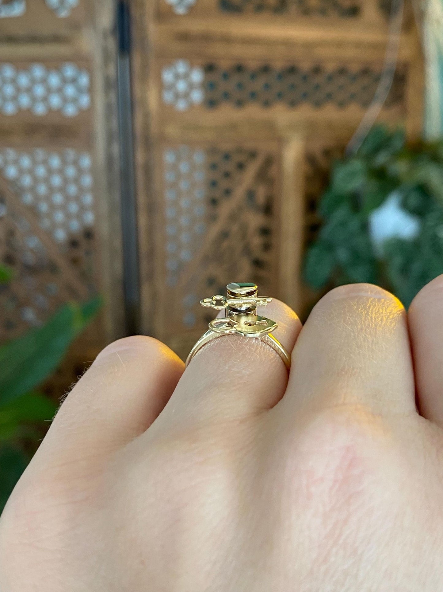 Solid 14k Yellow Gold Heart Lock & Key Spinner Fidget Ring - Size 5.75