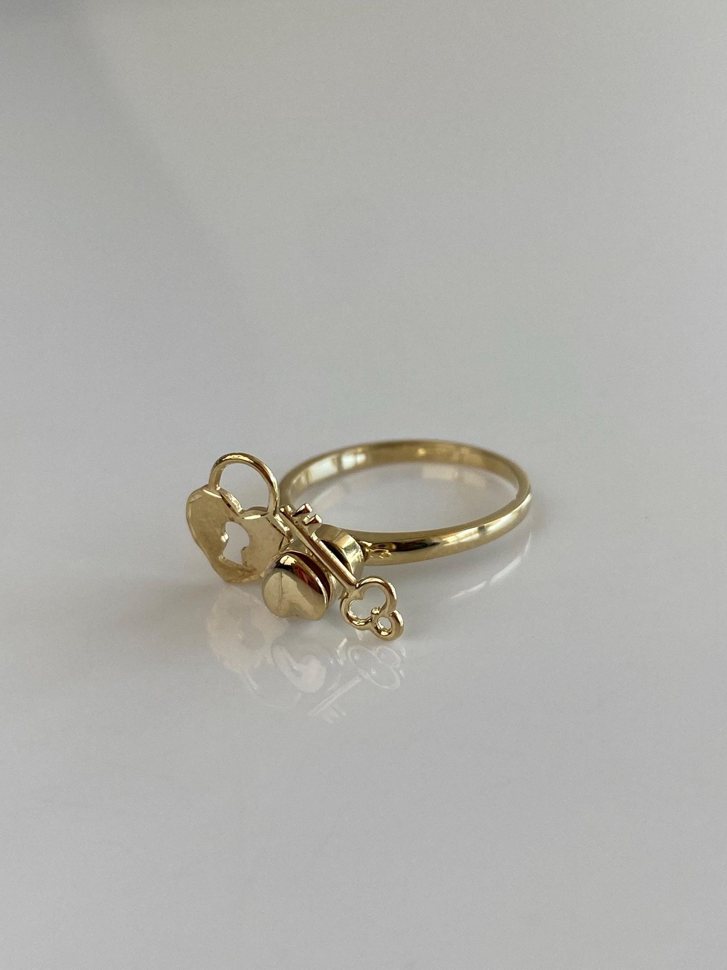 Solid 14k Yellow Gold Heart Lock & Key Spinner Fidget Ring - Size 5.75