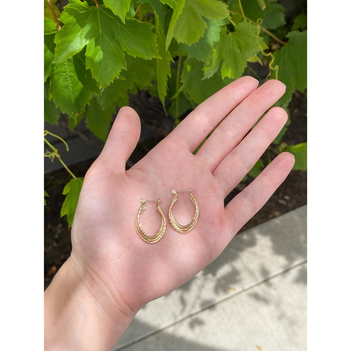 Vintage 14k Yellow Gold Diamond Cut Layered Hoop Earrings