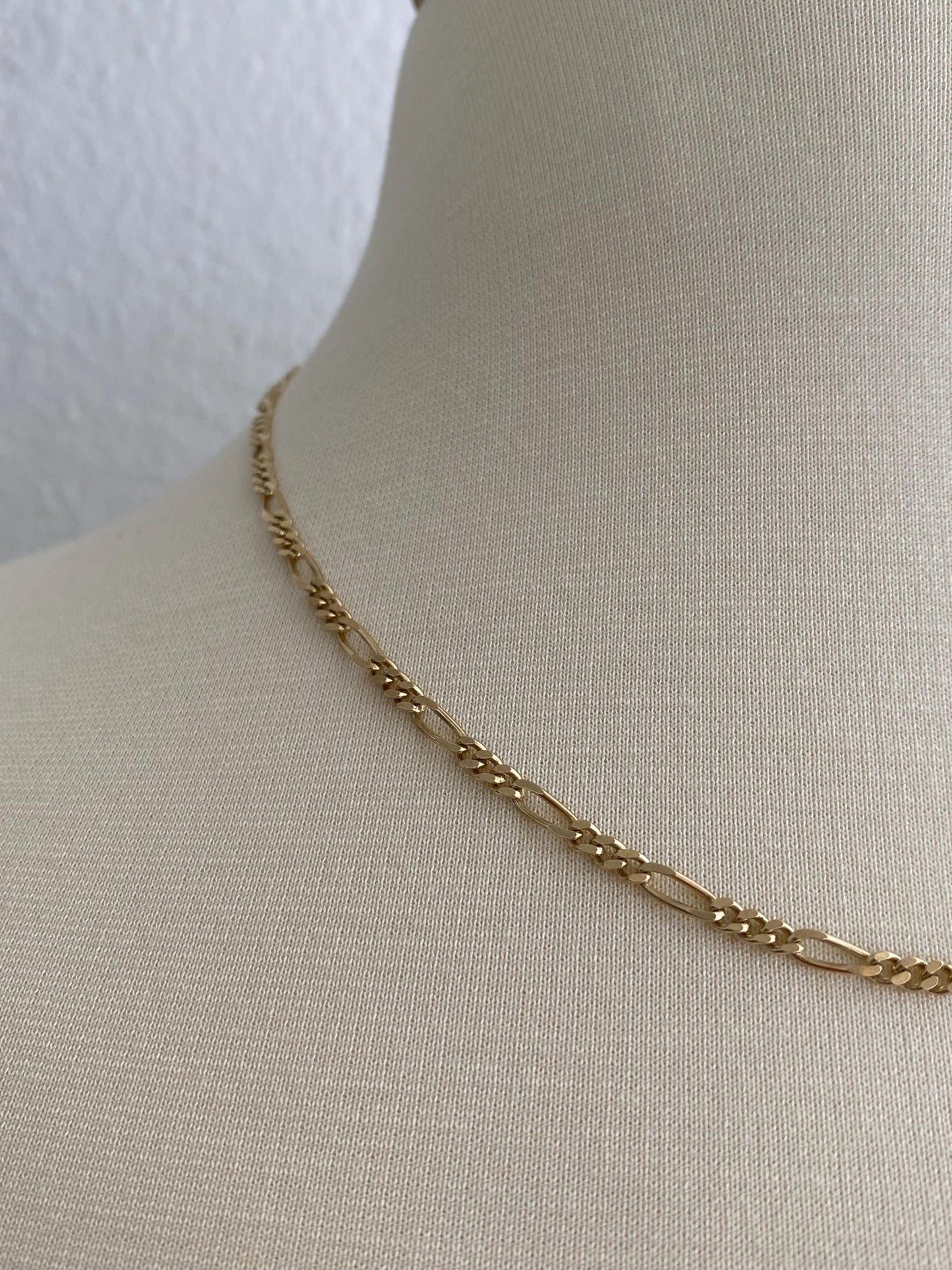 Vintage Solid 14k Yellow Gold Figaro Chain Necklace - 18.5 inches