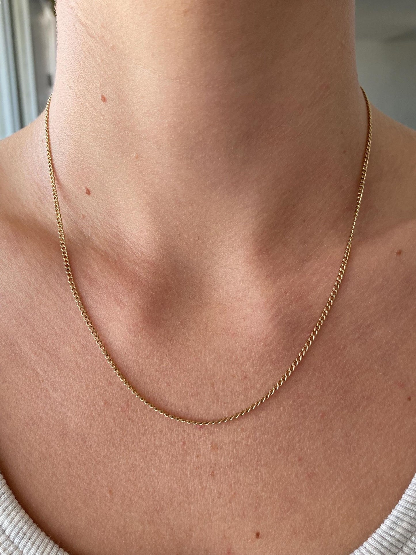 Vintage Solid 10k Yellow Gold Curb Chain Necklace - 17.5 inches