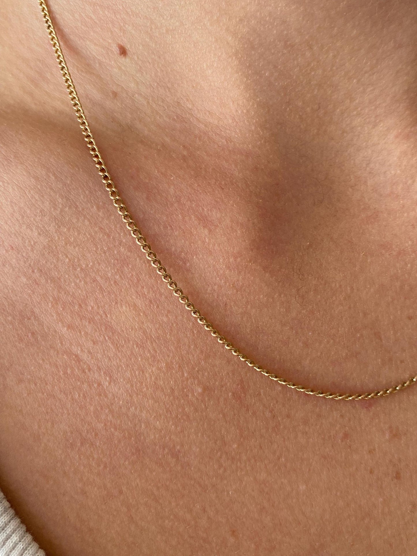 Vintage Solid 10k Yellow Gold Curb Chain Necklace - 17.5 inches