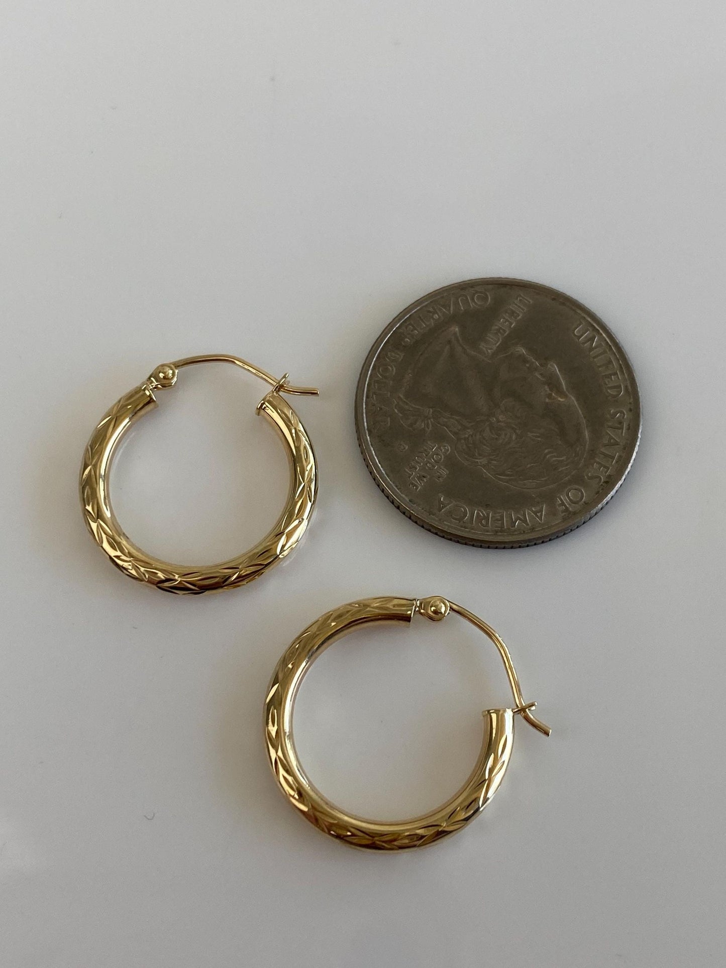 Vintage 10k Yellow Gold Diamond Cut Hoop Earrings