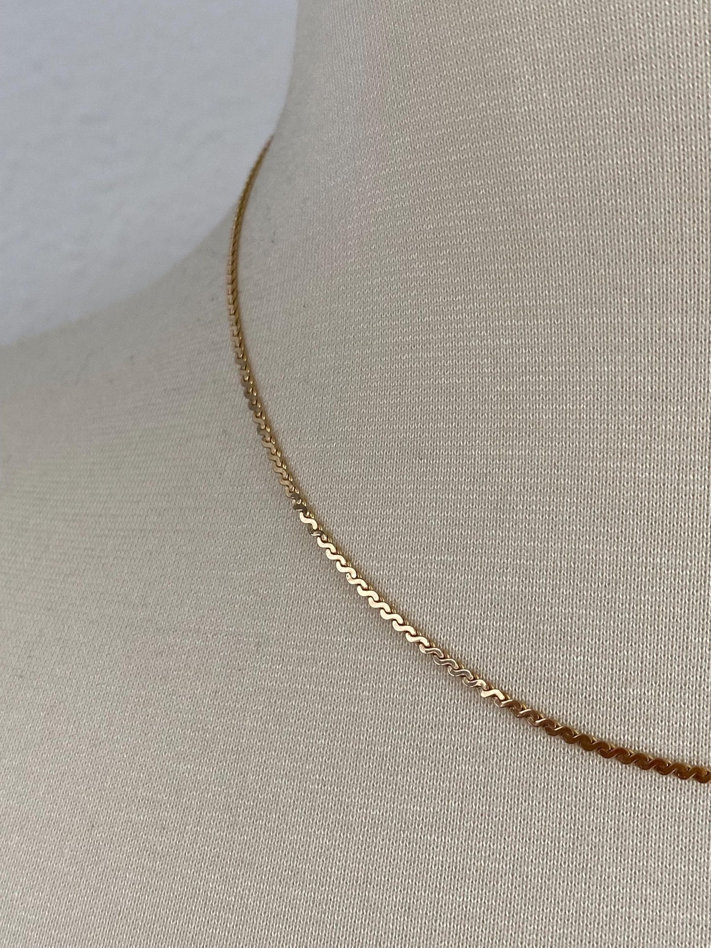 Vintage Solid 14k Yellow Gold Serpentine Chain Necklace - 17 inches