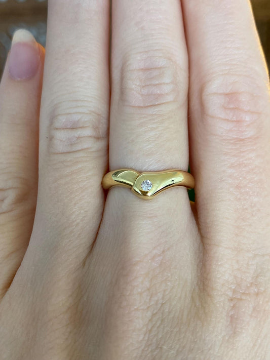 Vintage Solid 18k Yellow Gold Diamond Chevron Ring - Size 5.75
