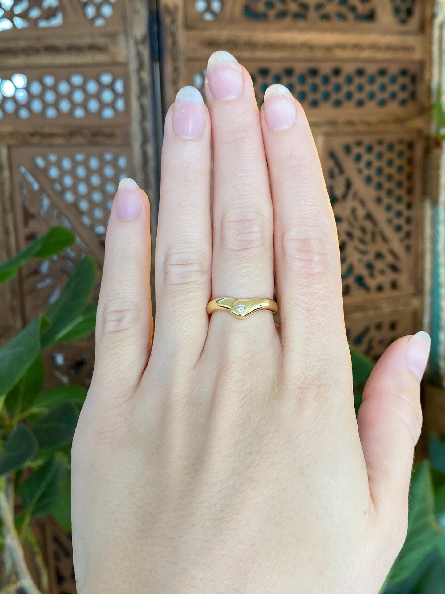 Vintage Solid 18k Yellow Gold Diamond Chevron Ring - Size 5.75