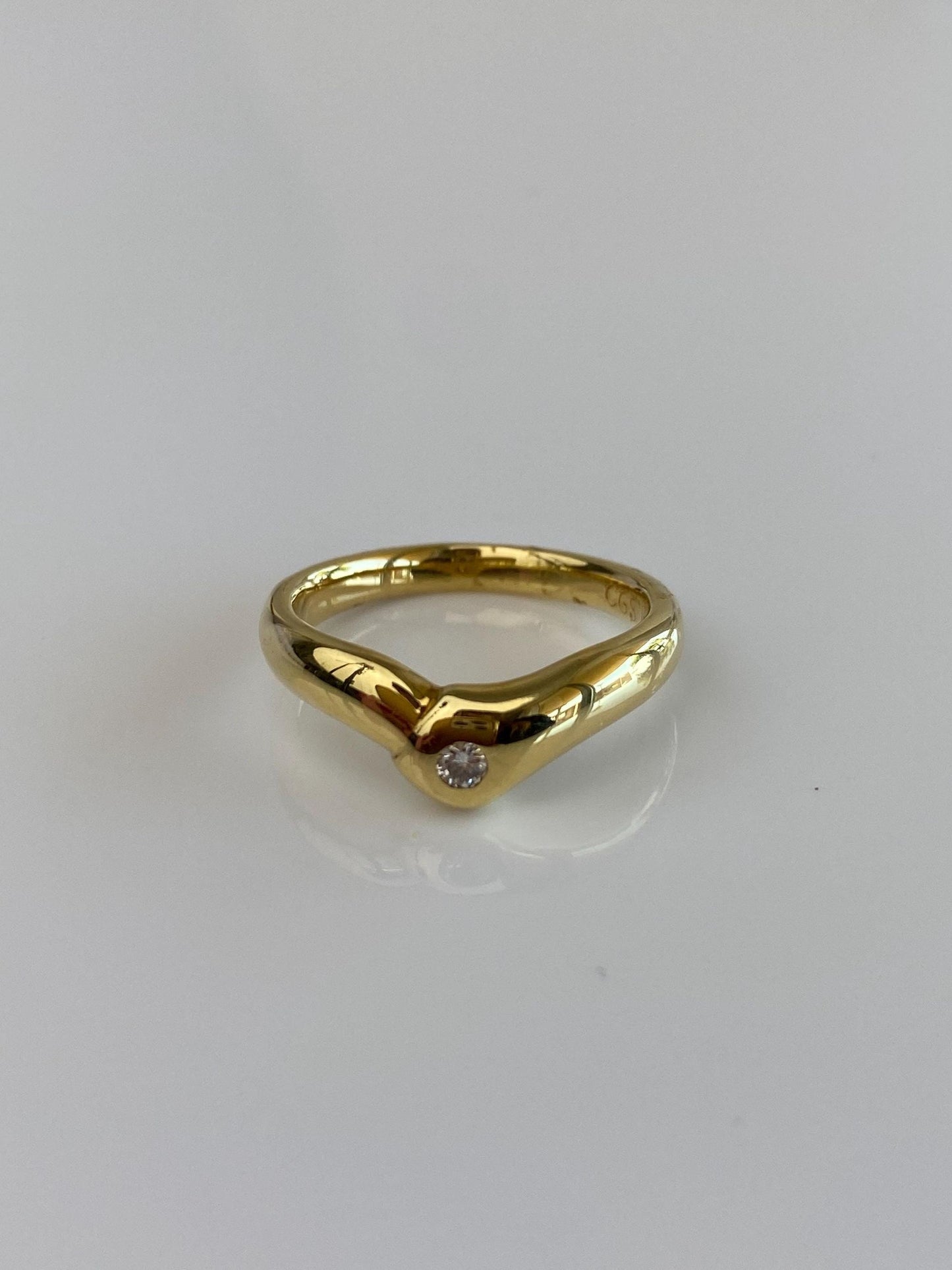 Vintage Solid 18k Yellow Gold Diamond Chevron Ring - Size 5.75