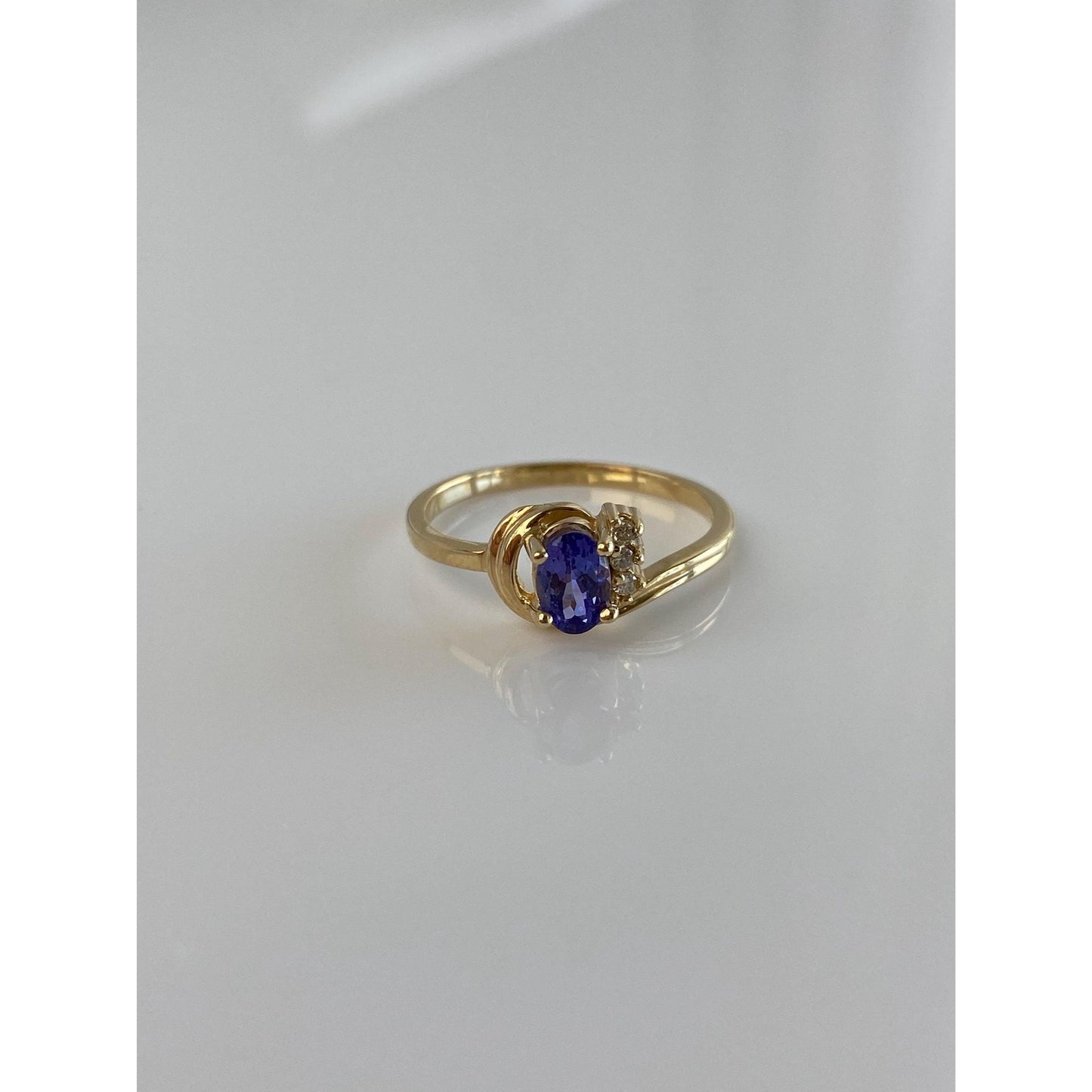 Solid 14k Yellow Gold Diamond Tanzanite Ring - Size 7.75