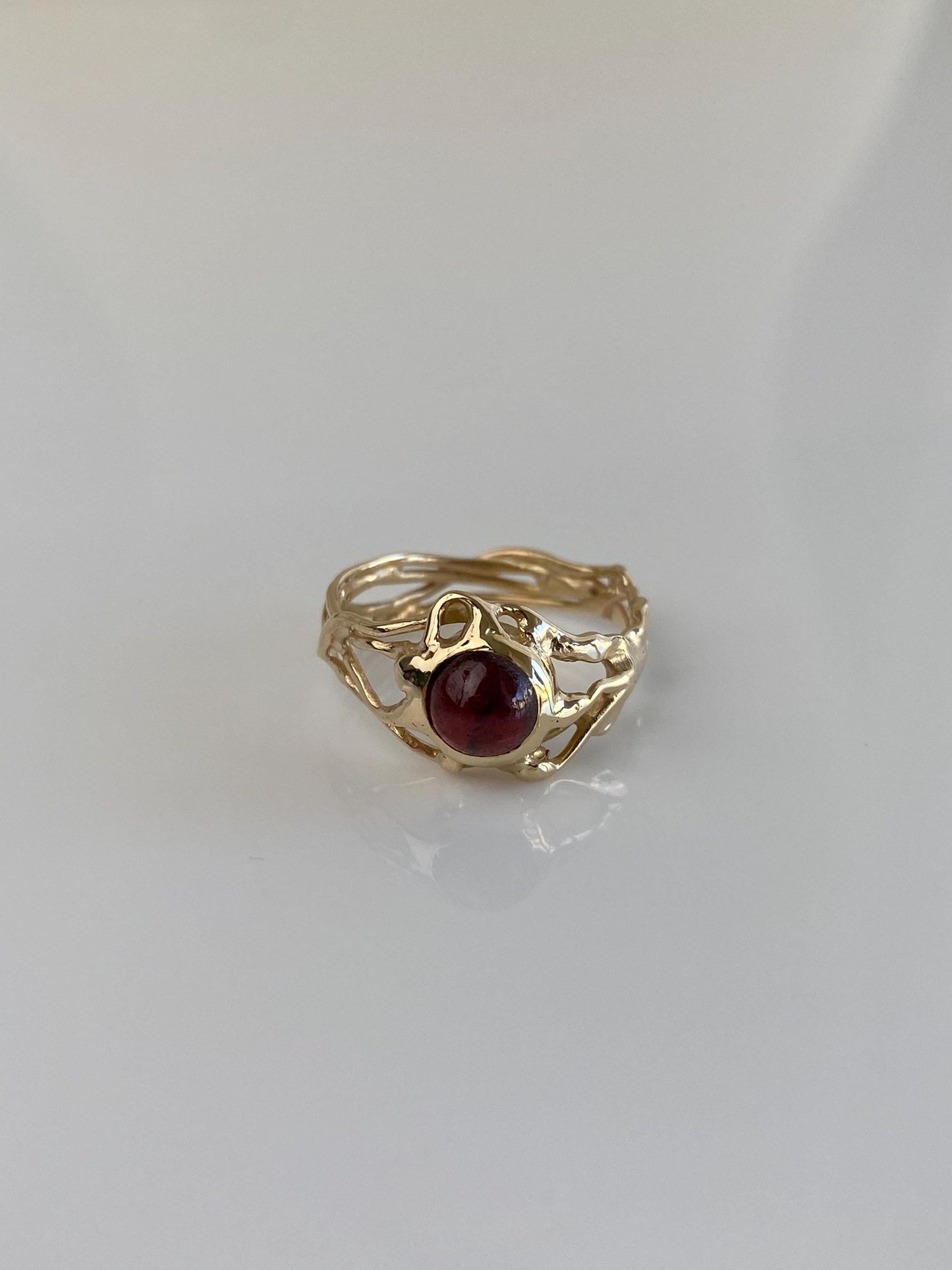 Vintage Solid 14k Yellow Gold Garnet Cabochon Ring - Size 5