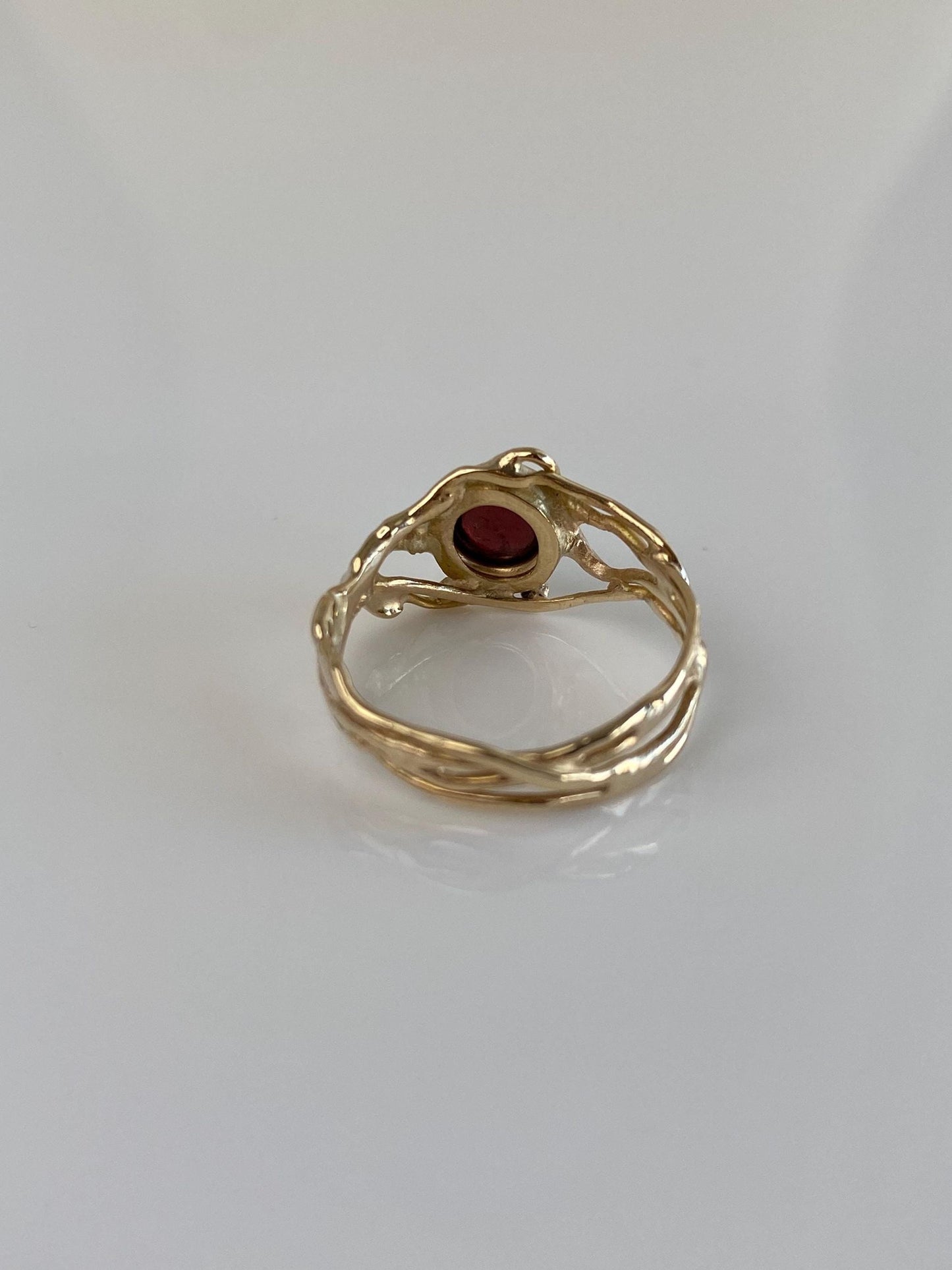 Vintage Solid 14k Yellow Gold Garnet Cabochon Ring - Size 5