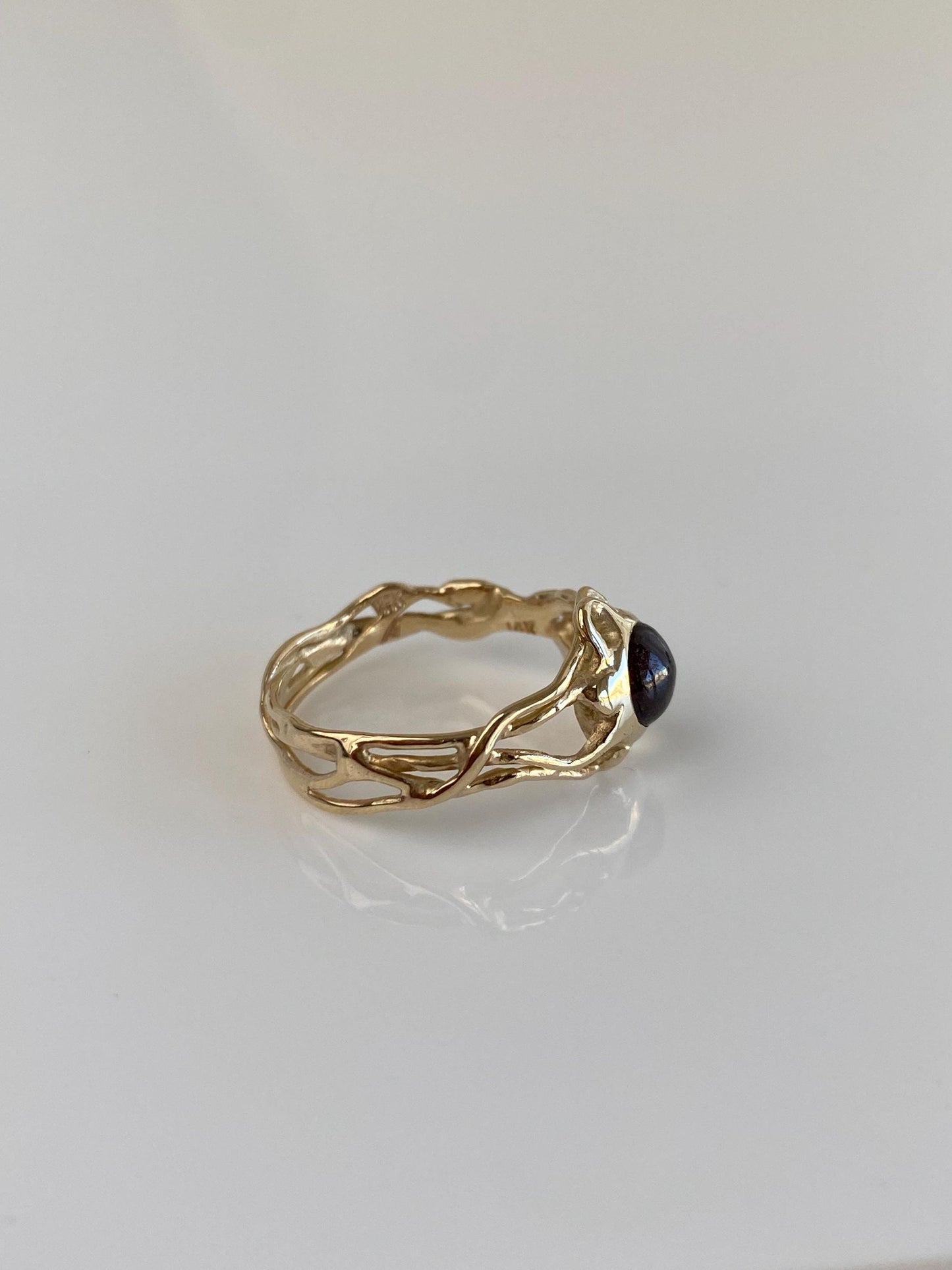 Vintage Solid 14k Yellow Gold Garnet Cabochon Ring - Size 5