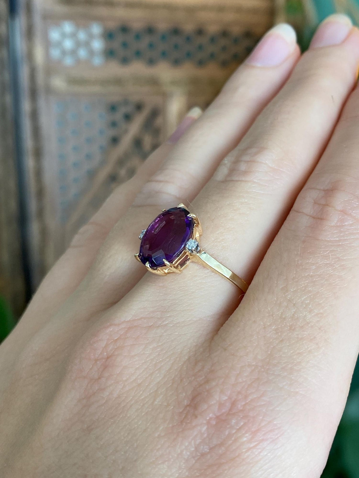 Vintage Solid 14k Yellow Gold Amethyst Diamonds Ring - Size 7.75