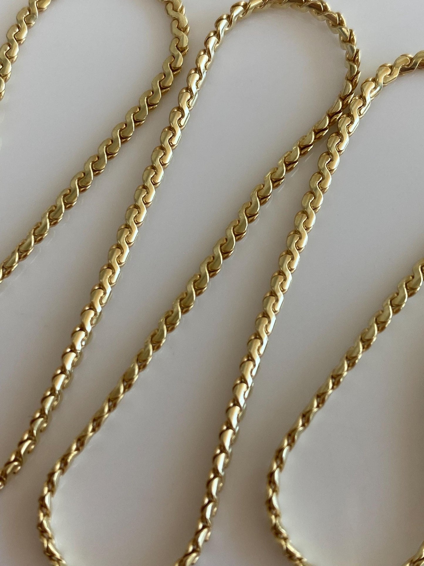 Vintage Solid 14k Yellow Gold Chunky Serpentine Chain Necklace - 15.75 inches