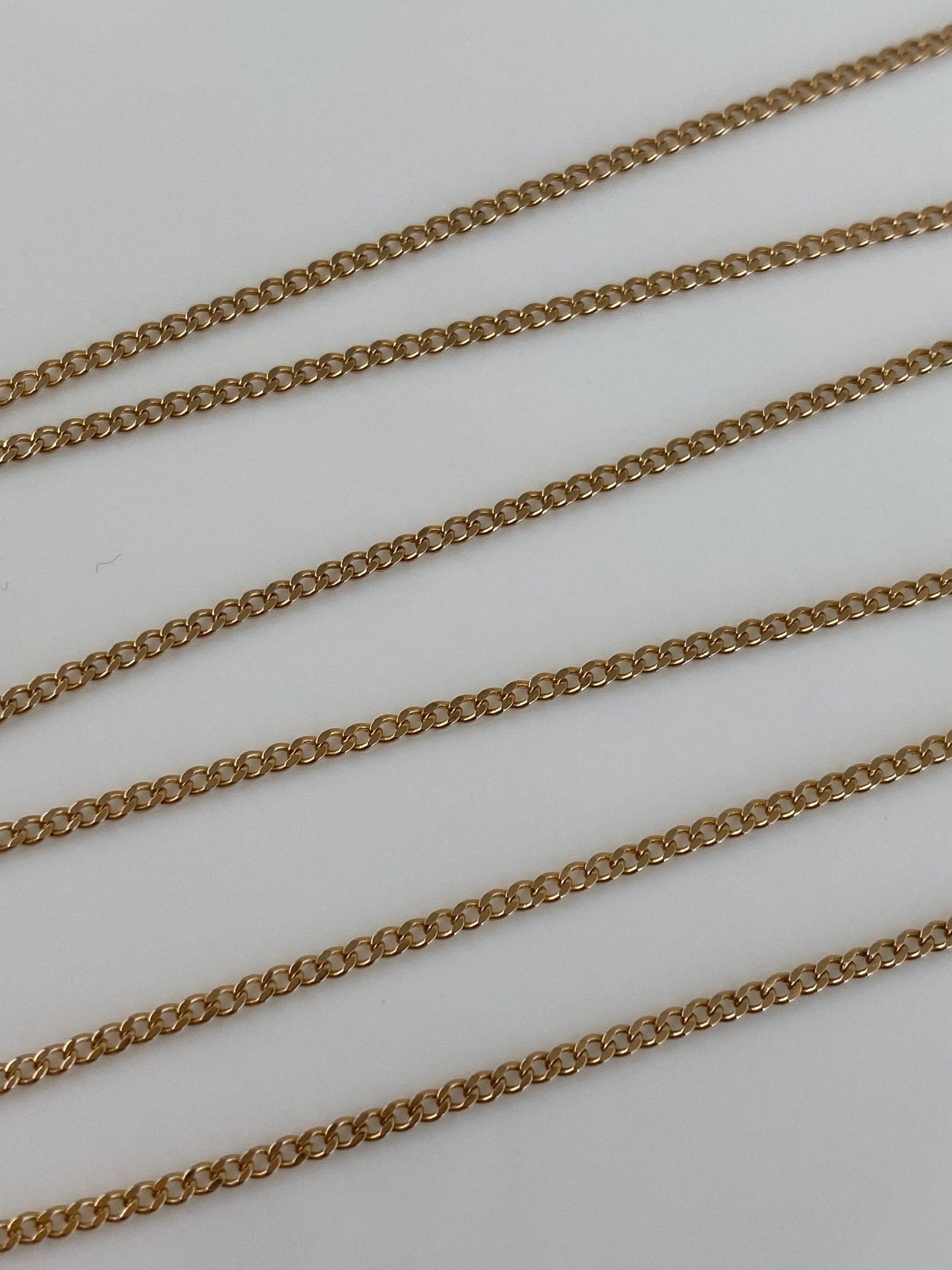 Vintage Solid 14k Yellow Gold Dainty Curb Chain Necklace - 22.5 inches