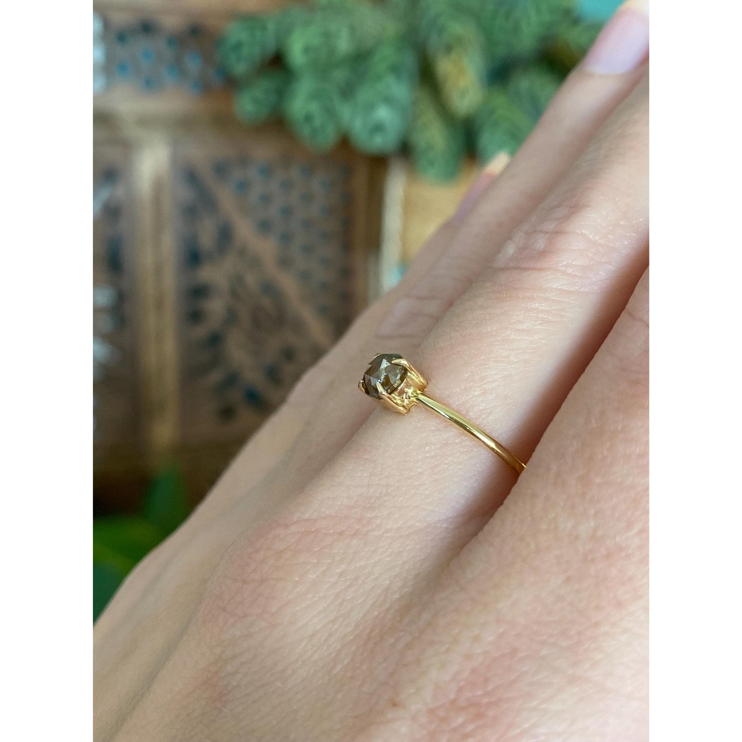 Vintage Solid 18k Yellow Gold Faceted Brown Diamond Ring - Size 6.75