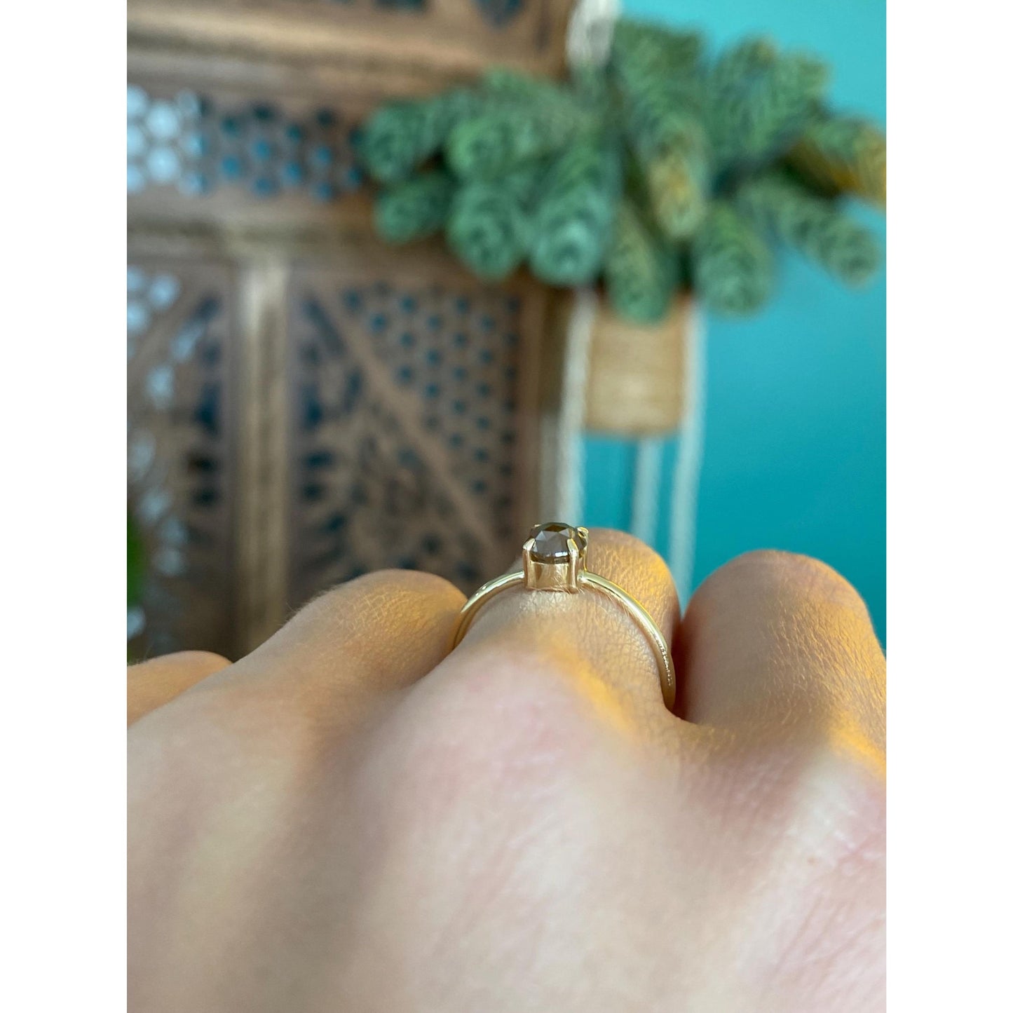 Vintage Solid 18k Yellow Gold Faceted Brown Diamond Ring - Size 6.75