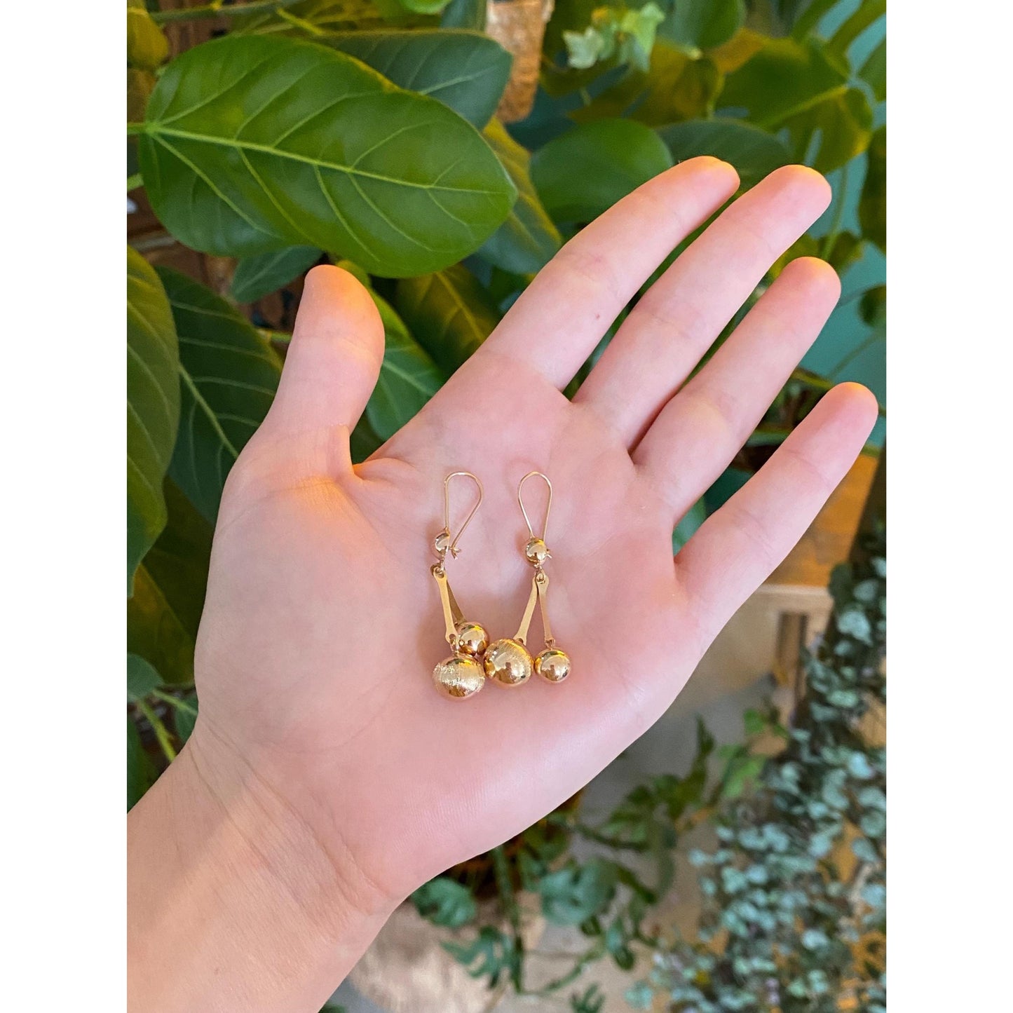 Vintage 18k Yellow Gold Ball Dangle Earrings