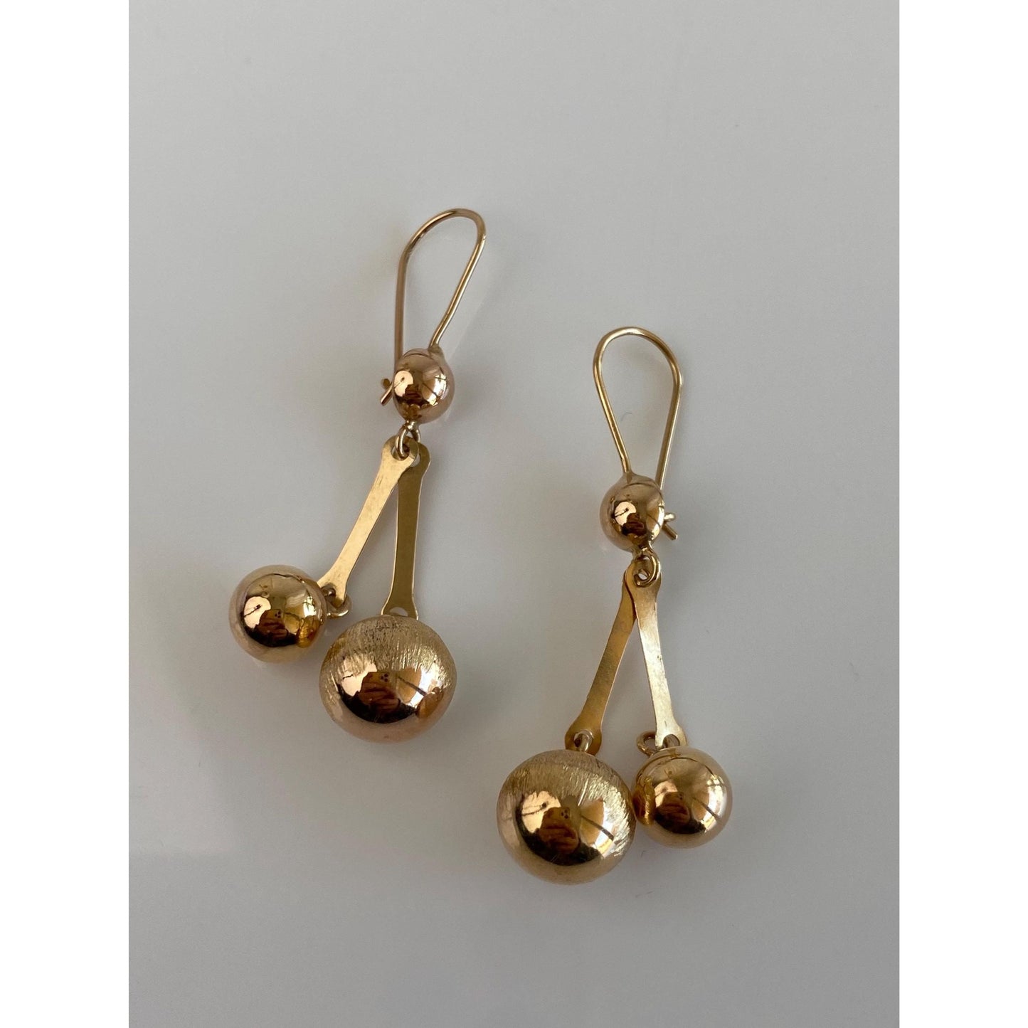 Vintage 18k Yellow Gold Ball Dangle Earrings