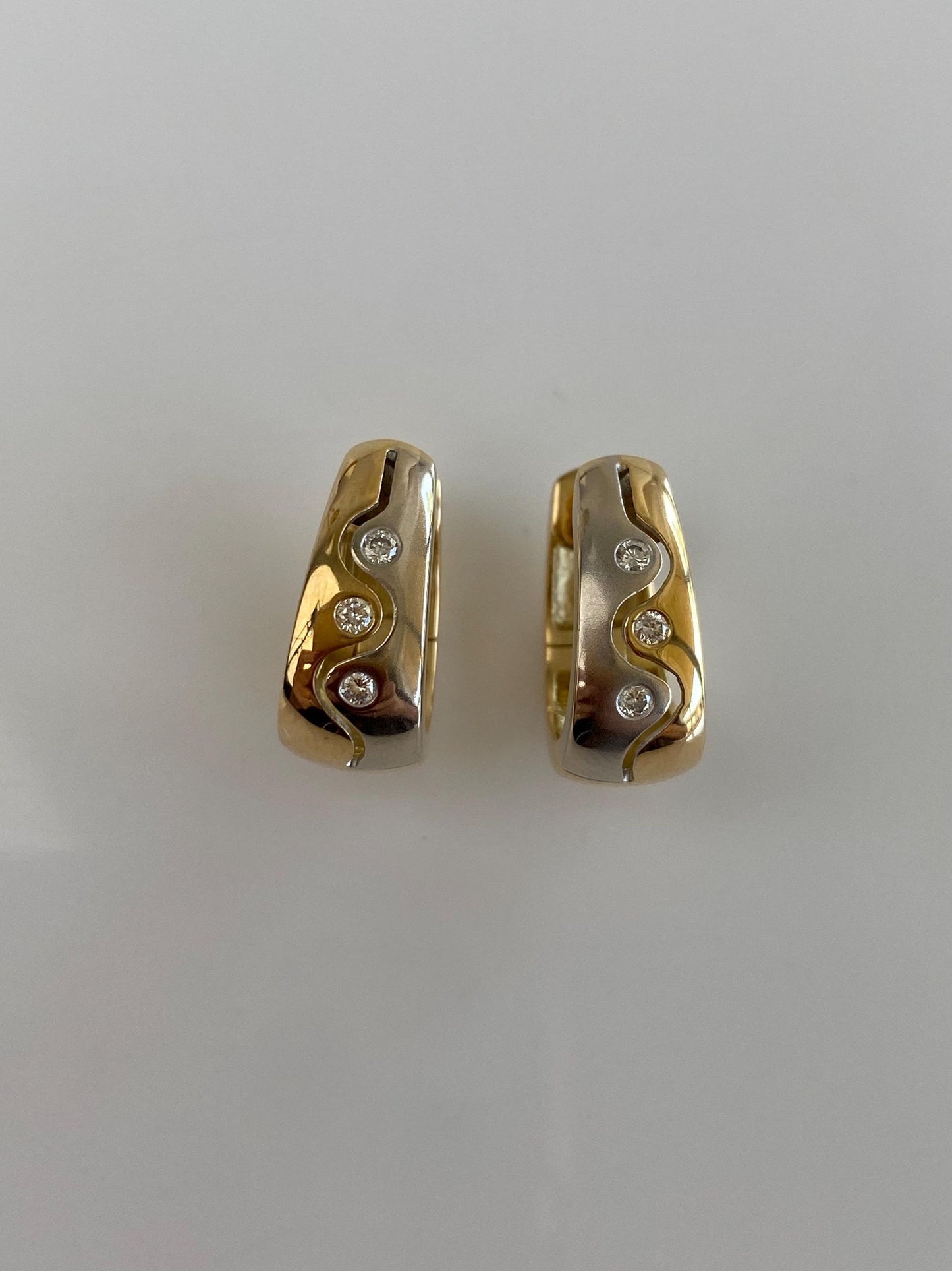Vintage Solid 18k White & Yellow Gold Clear Sapphire Dotted Hoop Earrings