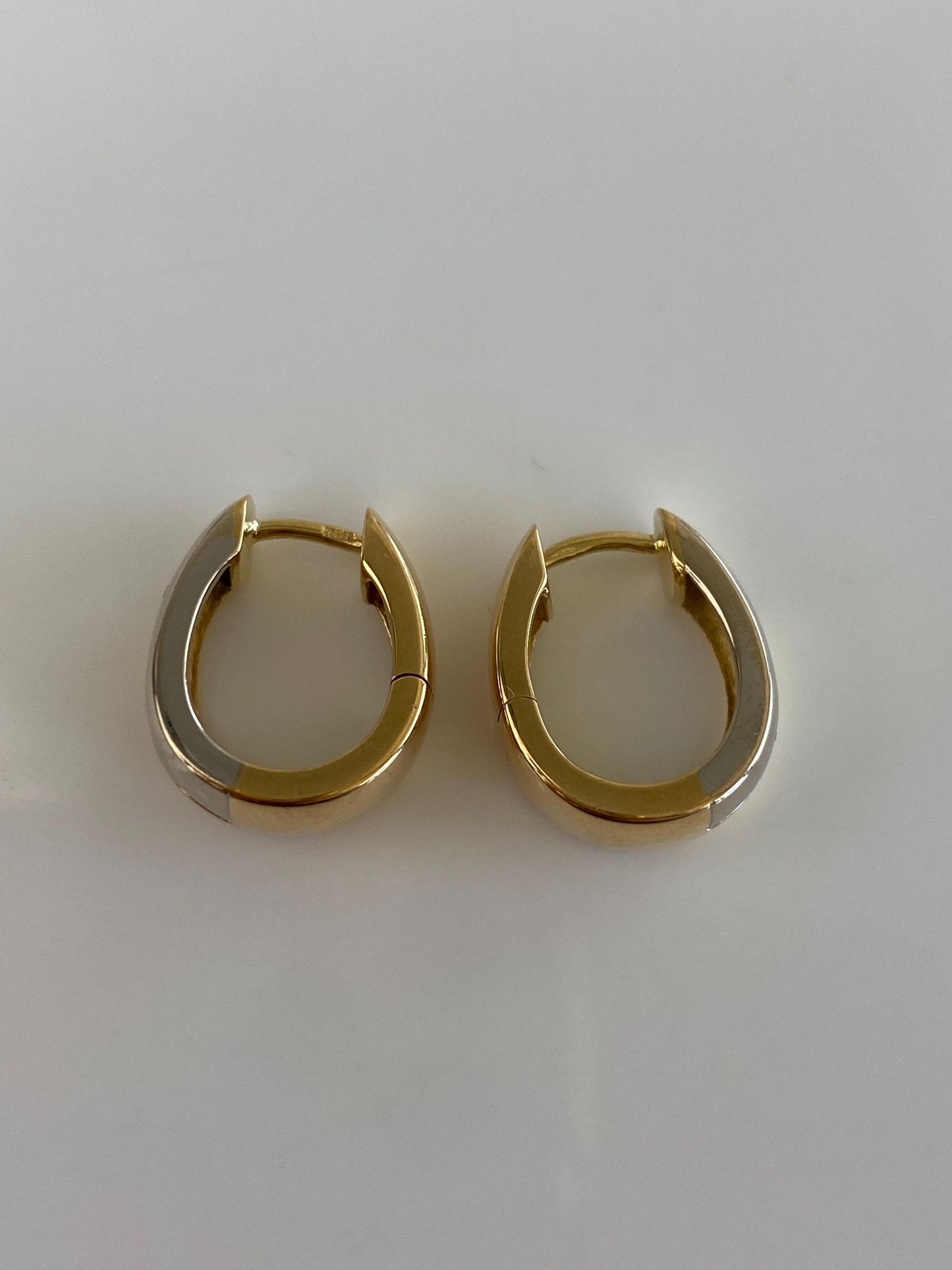 Vintage Solid 18k White & Yellow Gold Clear Sapphire Dotted Hoop Earrings
