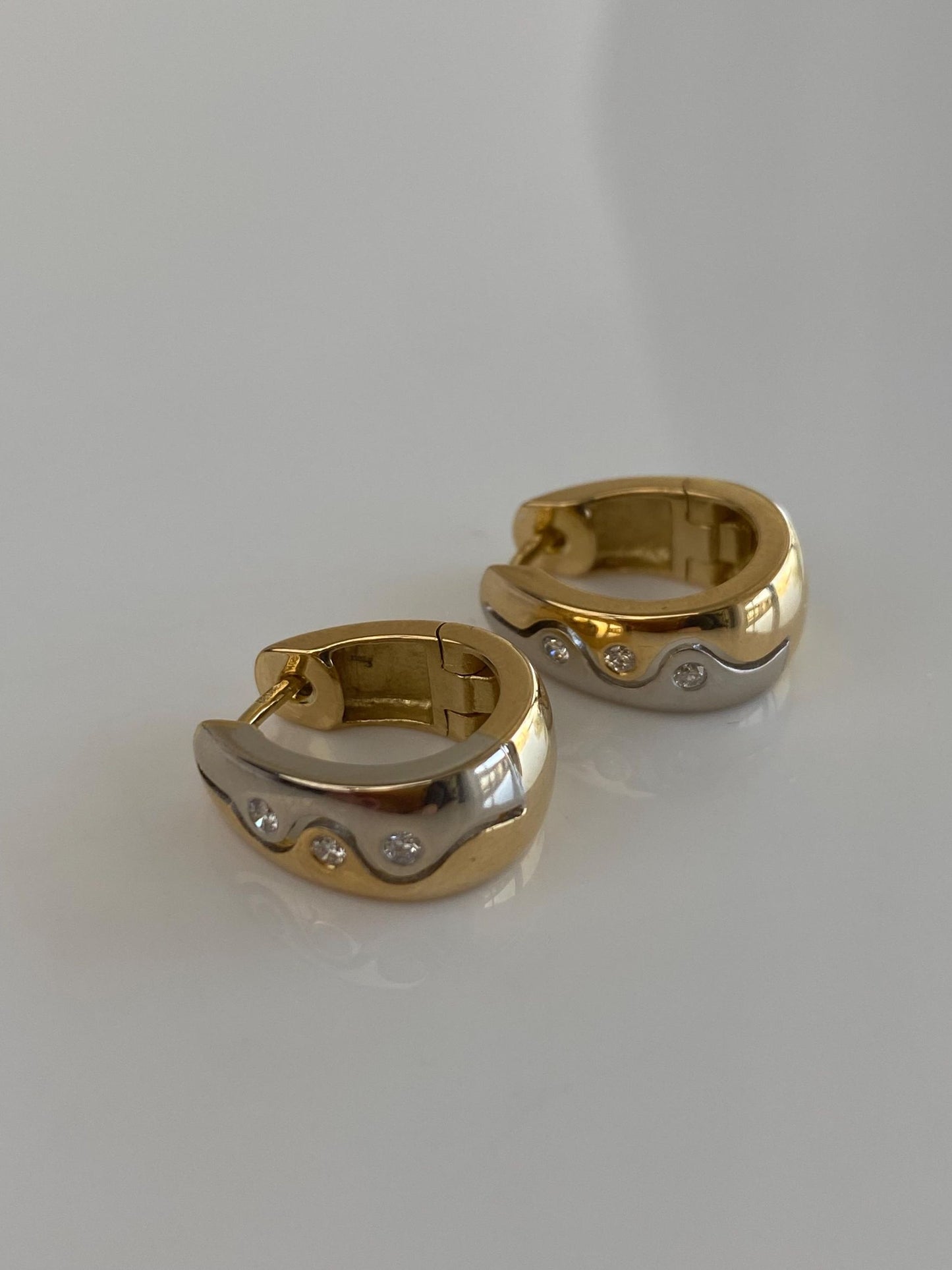 Vintage Solid 18k White & Yellow Gold Clear Sapphire Dotted Hoop Earrings