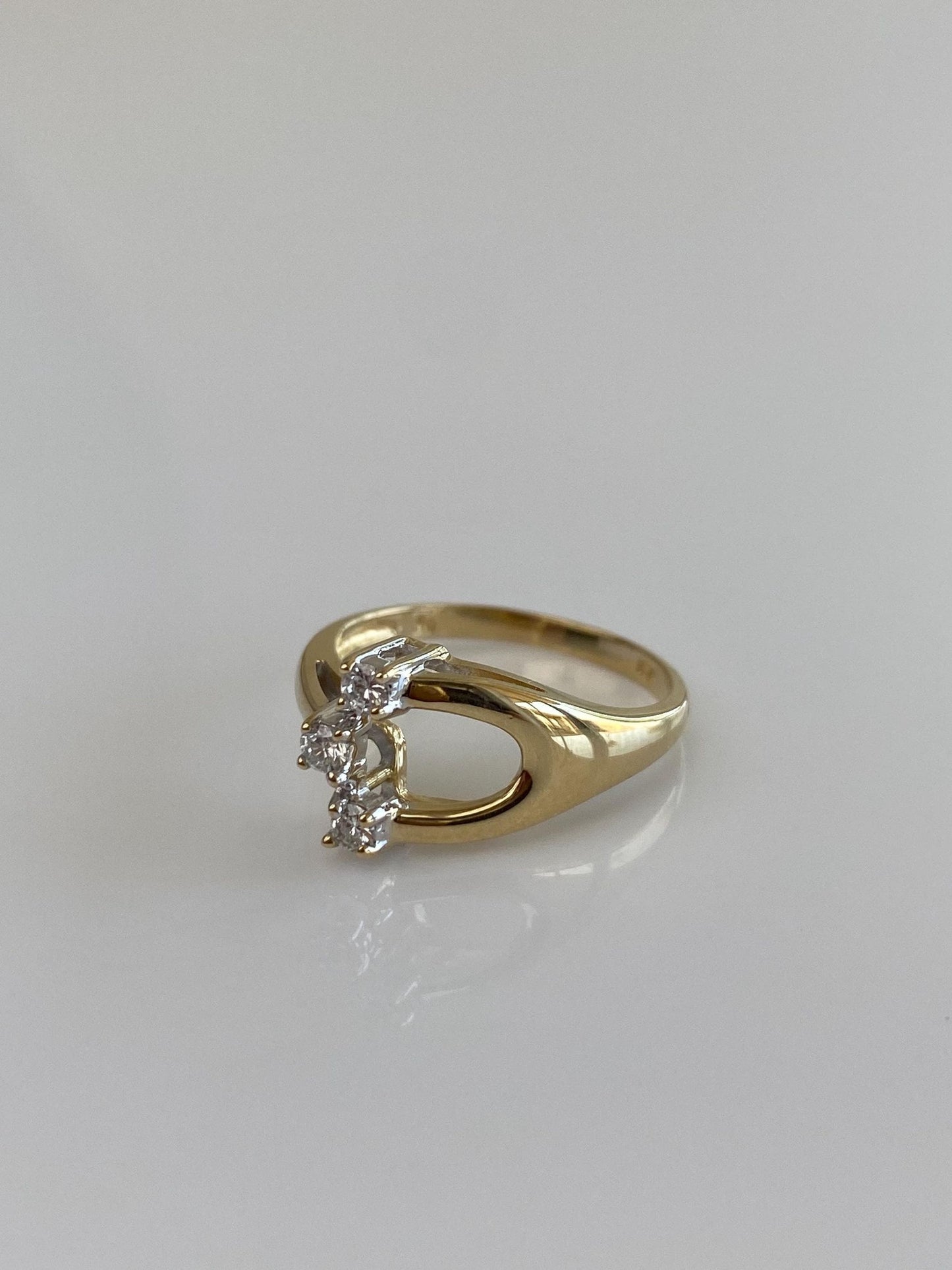 Vintage Solid 14k Yellow Gold Diamond Design Ring - Size 6