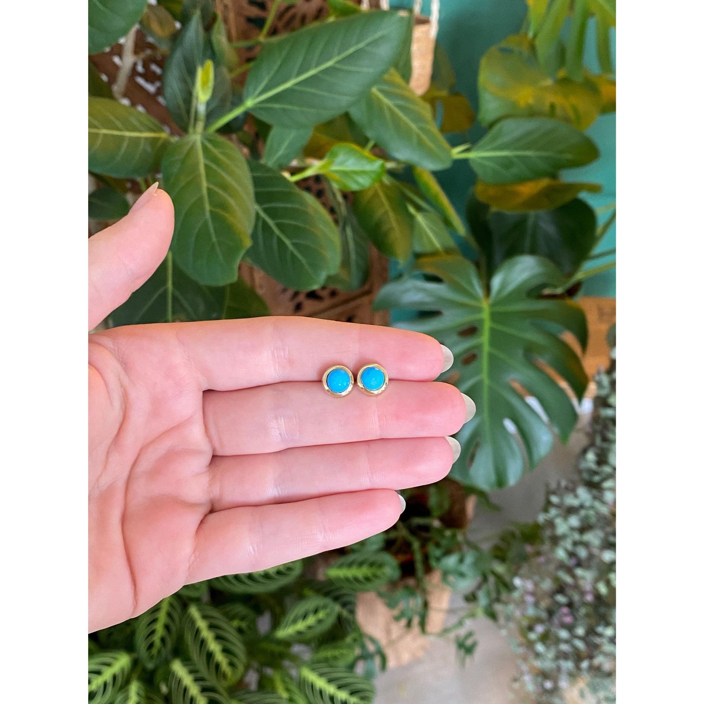 Vintage Solid 14k Yellow Gold Blue Resin Stud Earrings