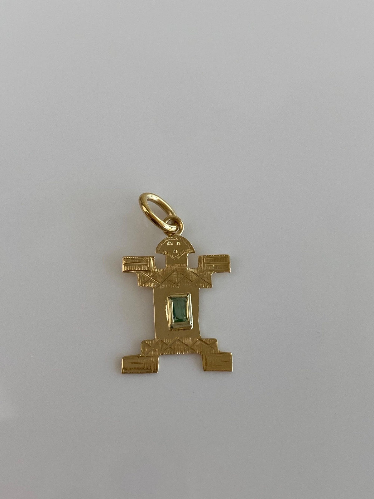 Vintage Solid 18k Yellow Gold Emerald Inca Charm