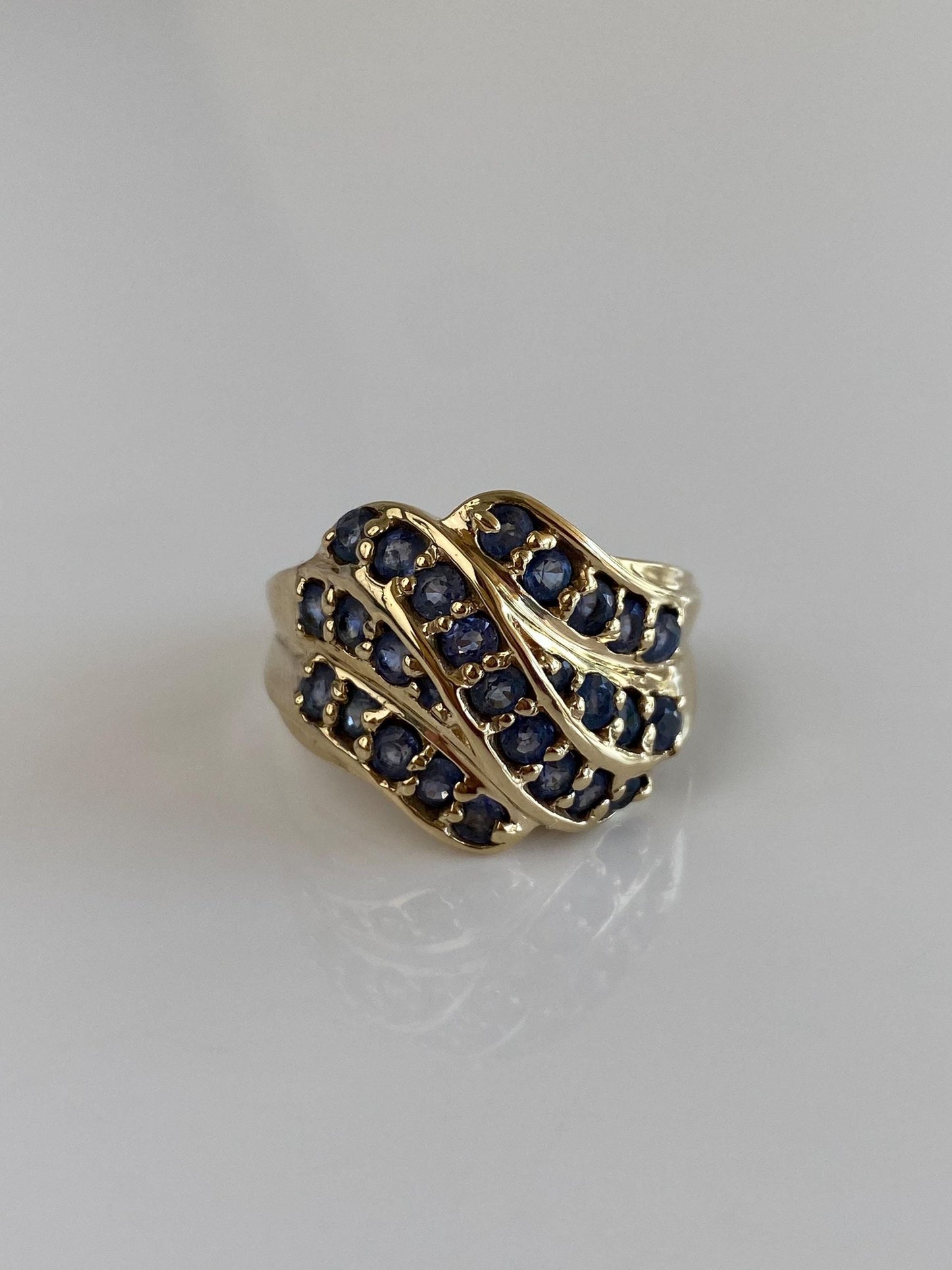 Vintage Solid 10k Yellow Gold Sapphire Twist Ring - Size 9