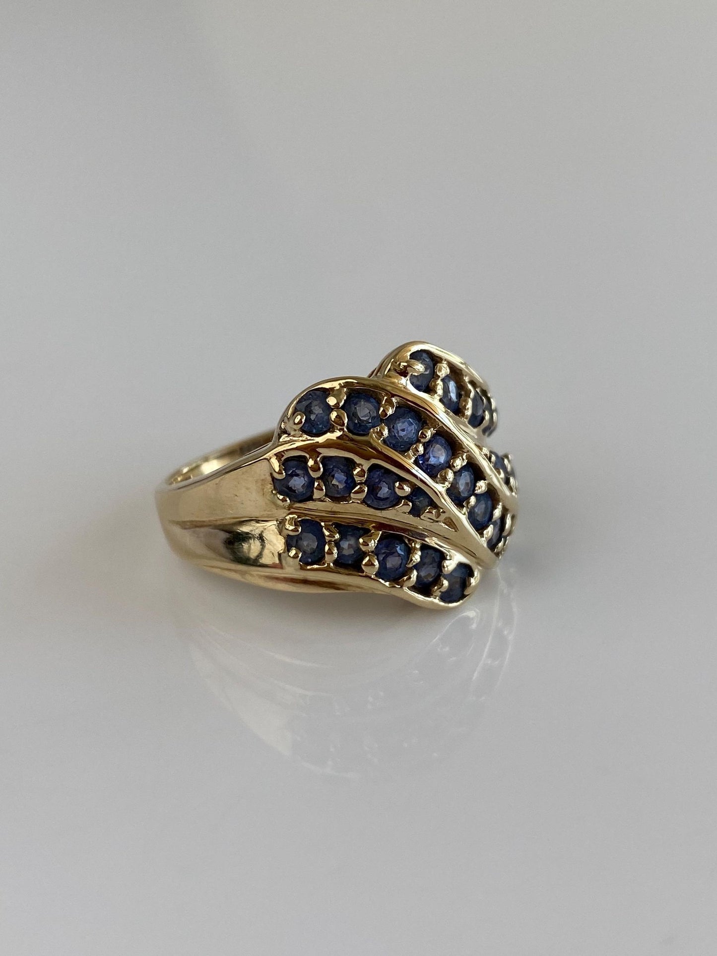 Vintage Solid 10k Yellow Gold Sapphire Twist Ring - Size 9