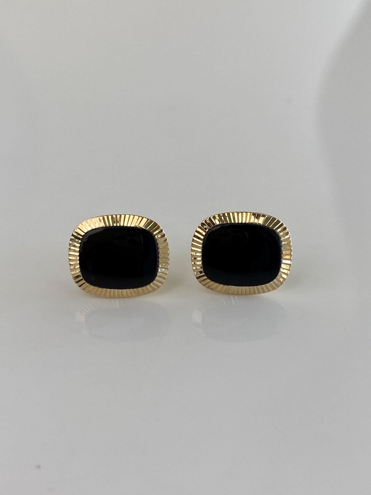 Vintage 14k Yellow Gold Onyx Engine Turned Stud Earrings