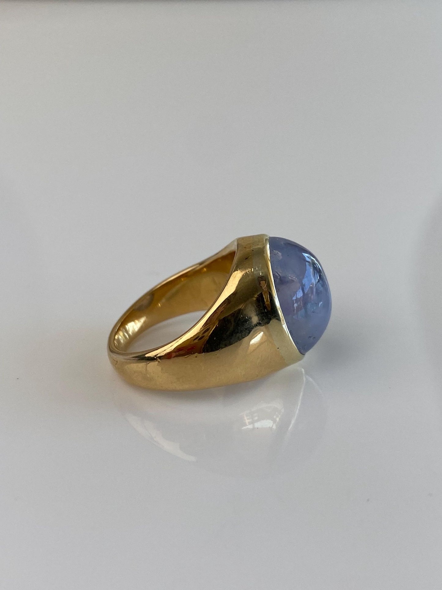 Vintage Solid 18k Yellow Gold Blue Star Sapphire Cabochon Signet Ring - Size 4.75