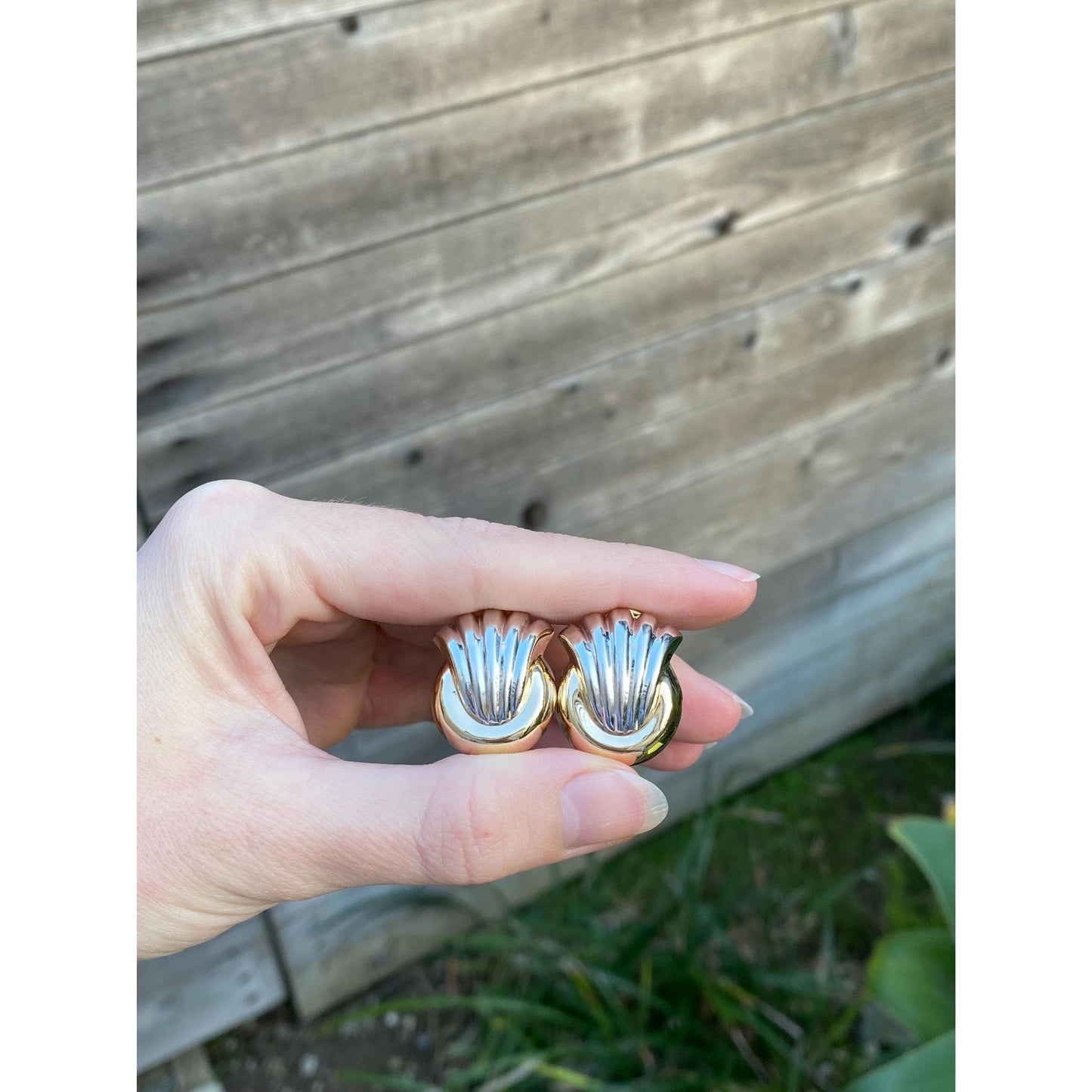 Vintage 14k White & Yellow Gold Fluted Stud Earrings