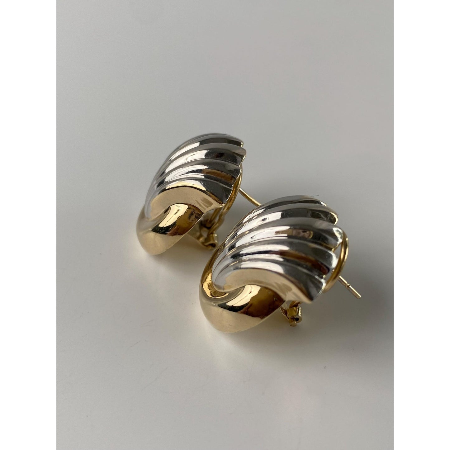 Vintage 14k White & Yellow Gold Fluted Stud Earrings