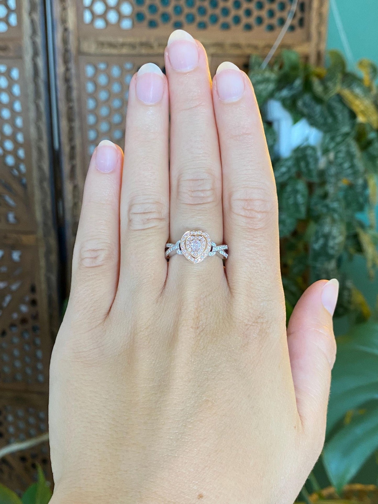 Vintage Solid 14k Rose & White Gold Diamonds Heart Ring - Size 7