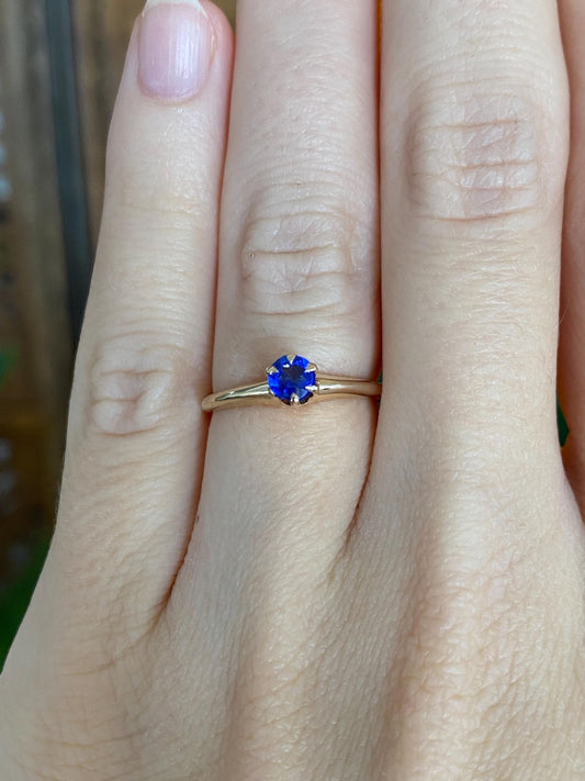 Solid 14k Yellow Gold Blue Cubic Zirconia Ring - Size 5.25