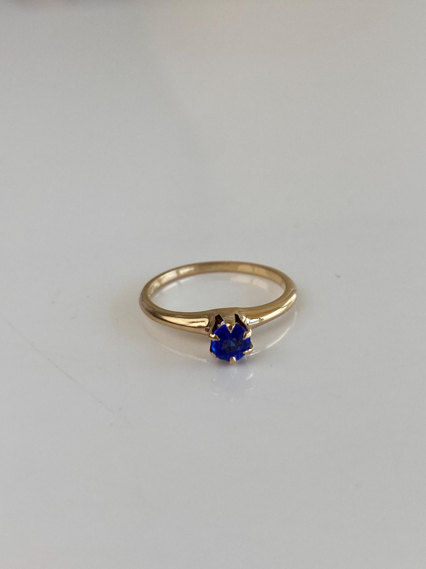 Solid 14k Yellow Gold Blue Cubic Zirconia Ring - Size 5.25