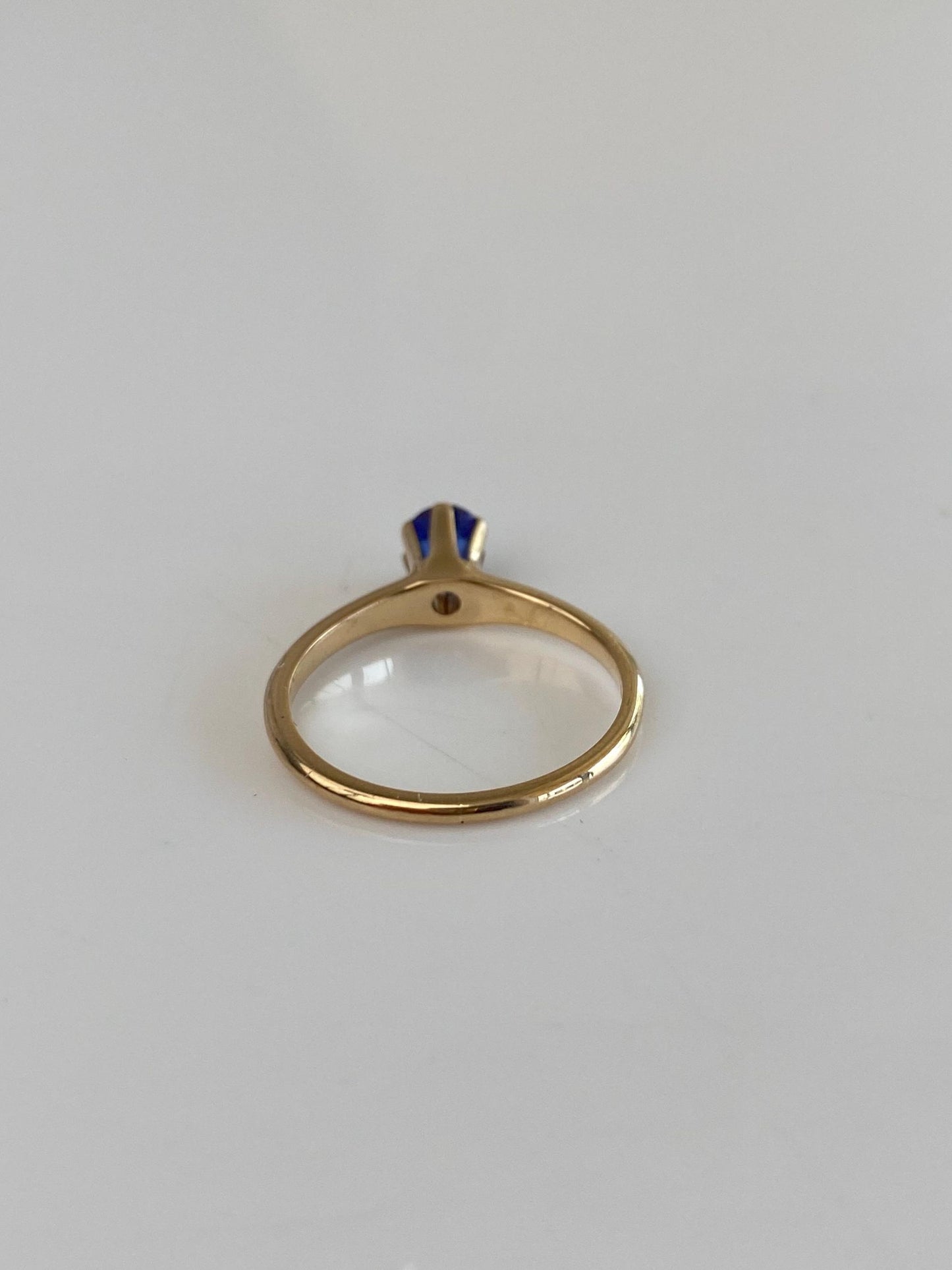 Solid 14k Yellow Gold Blue Cubic Zirconia Ring - Size 5.25