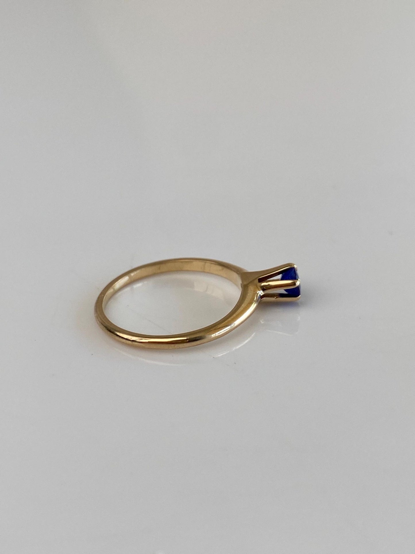 Solid 14k Yellow Gold Blue Cubic Zirconia Ring - Size 5.25