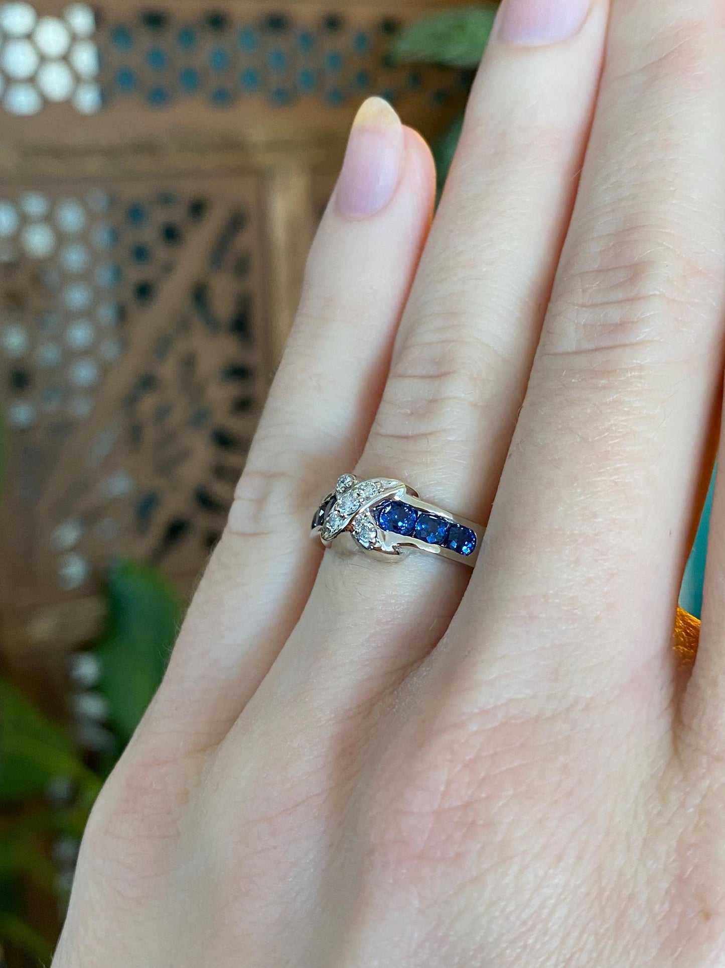 Vintage Solid 14k White Gold Diamond Blue Sapphire X Ring - Size 5.75