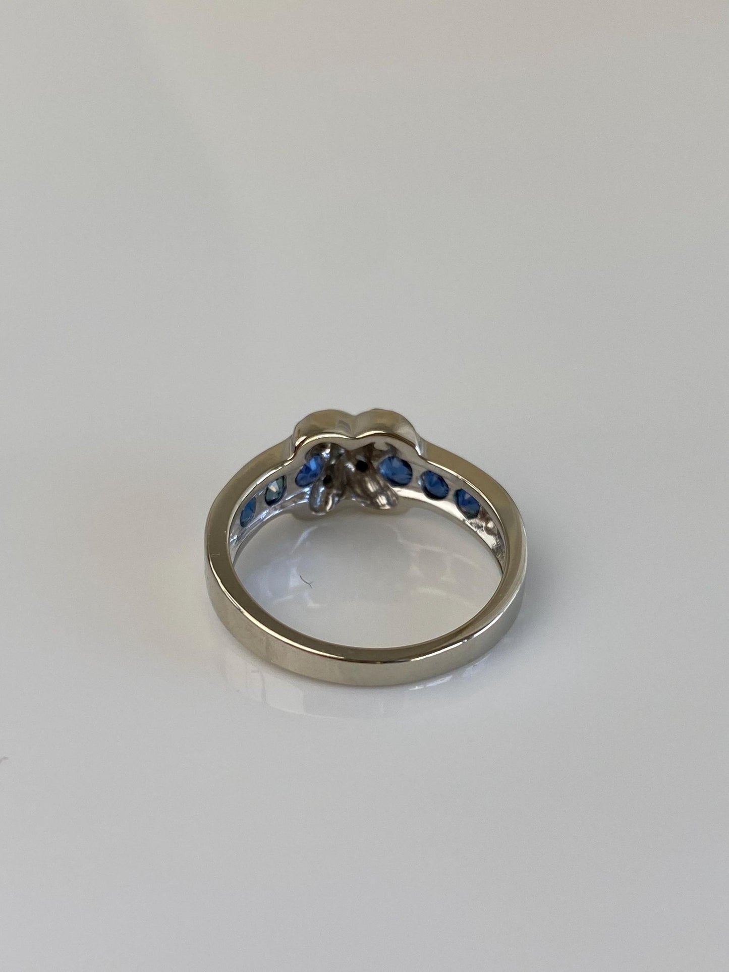 Vintage Solid 14k White Gold Diamond Blue Sapphire X Ring - Size 5.75