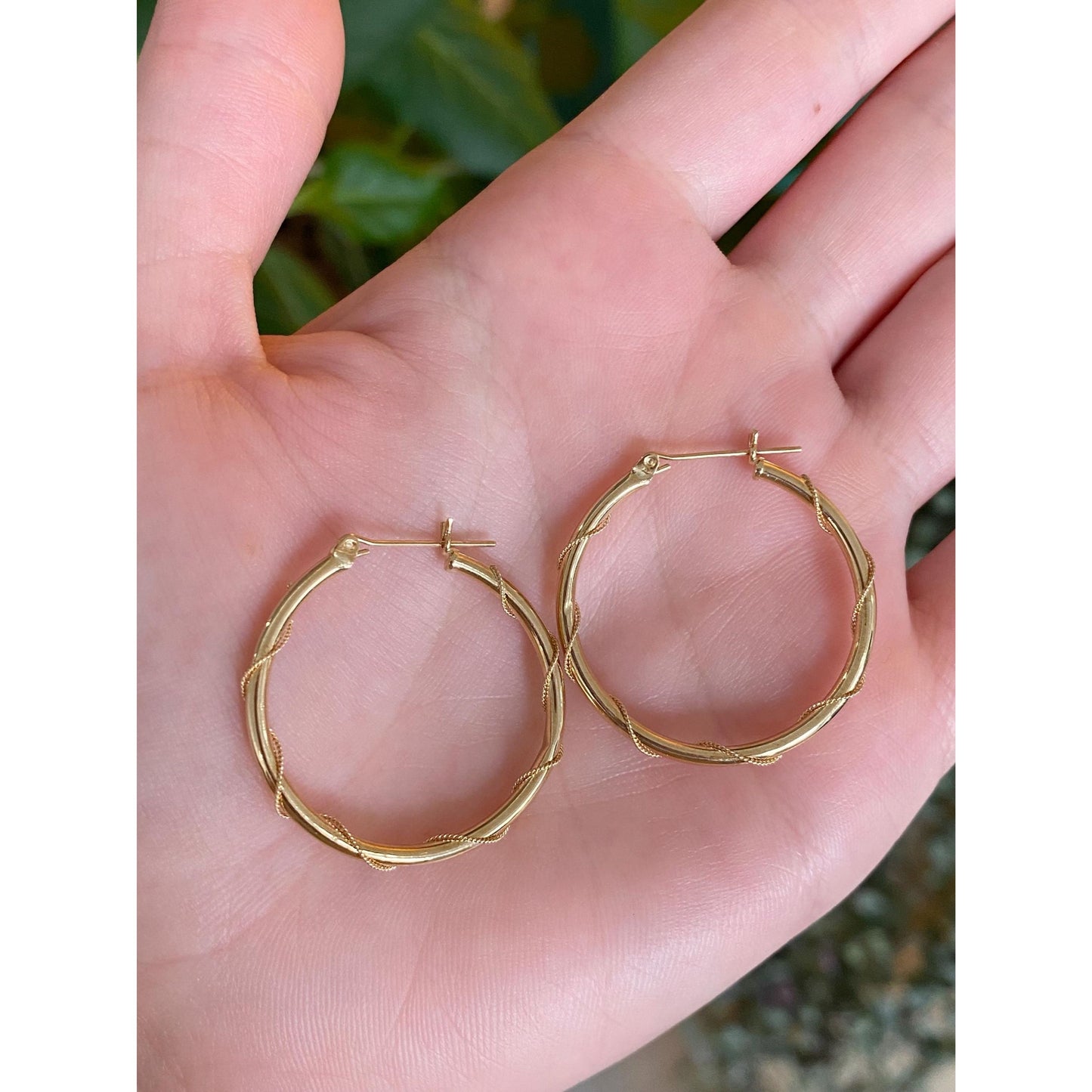 Vintage 14k Yellow Gold Twist Hoop Earrings