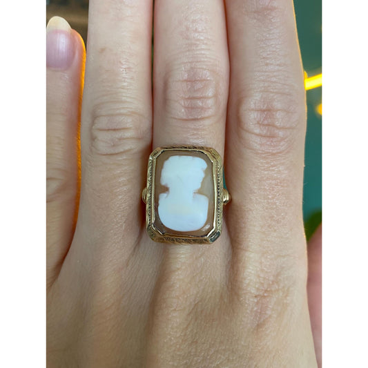 Vintage Solid 10k Yellow Gold Cameo Ring - Size 9.75
