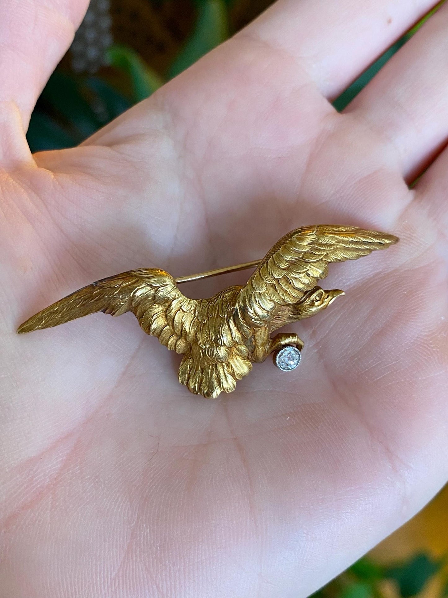 Vintage Solid 18k Yellow Gold Diamond Eagle Brooch Pin