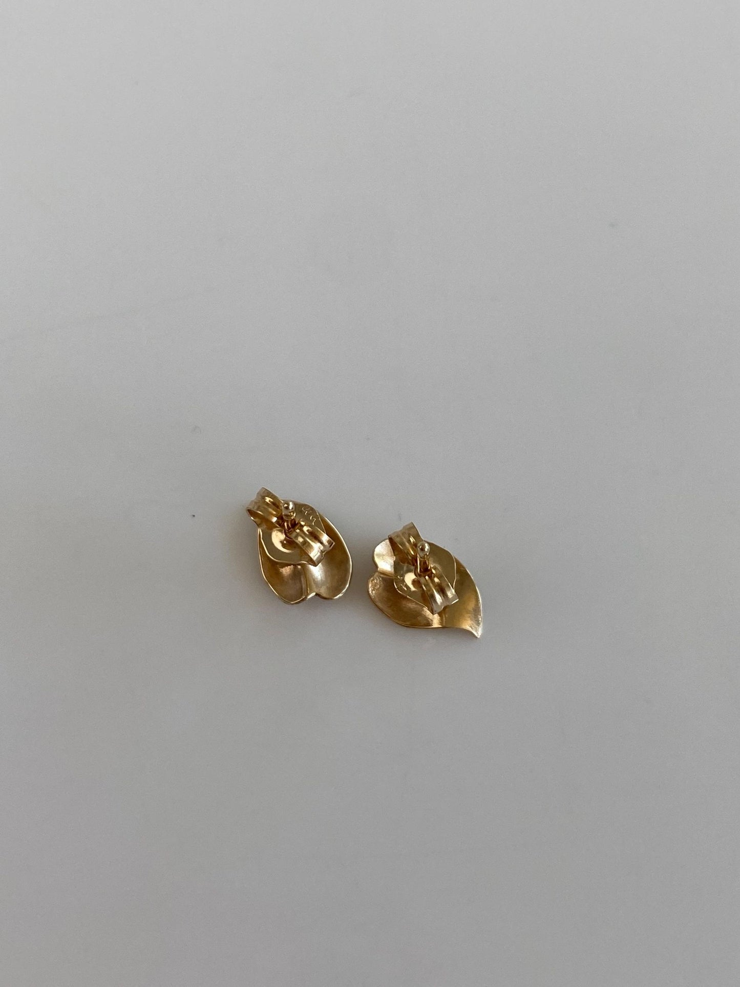 Vintage Solid 14k Yellow Gold Satin Leaf Stud Earrings